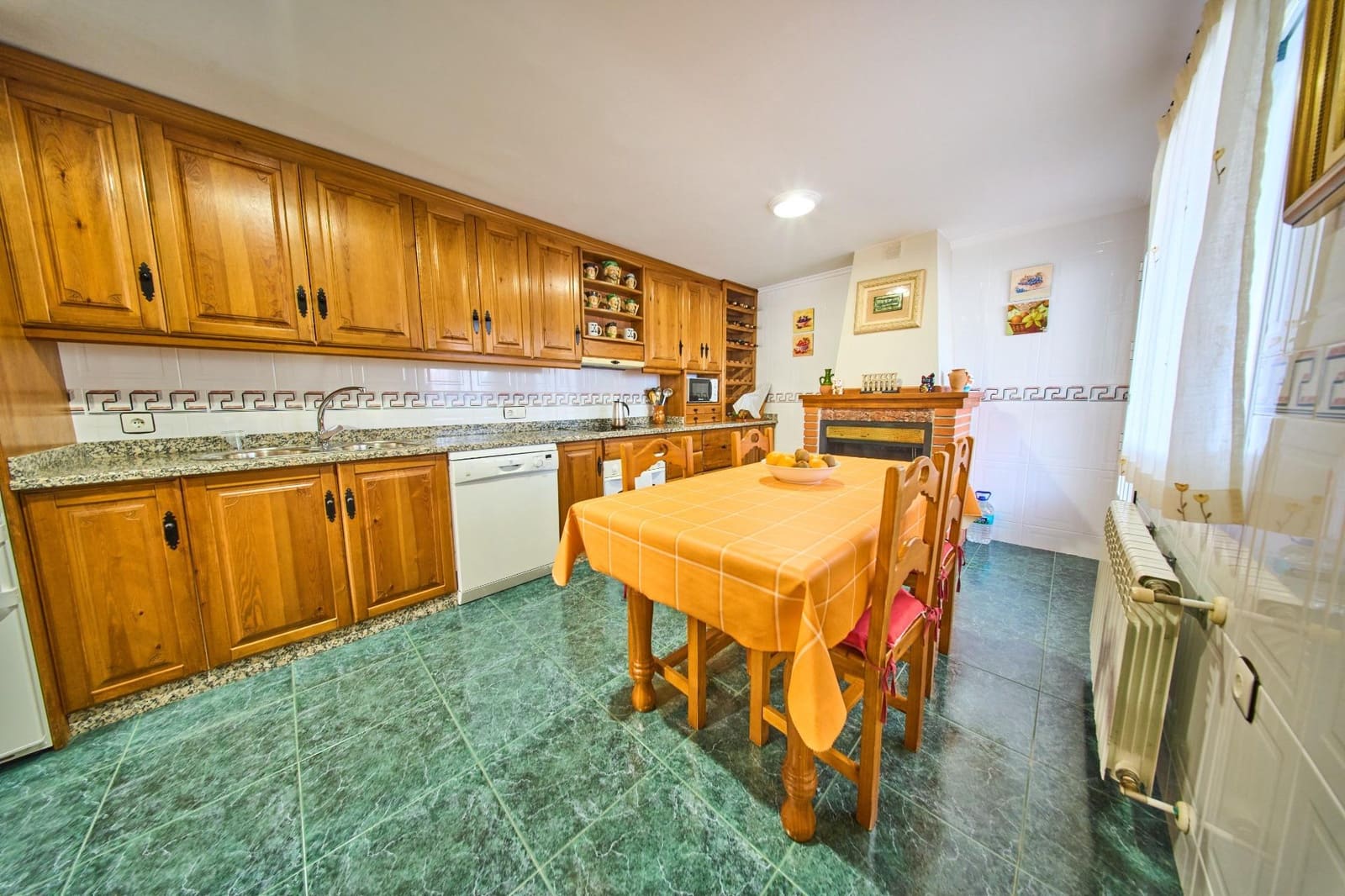 3 bedroom Townhouse for sale in Baza - € 159,500 (Ref: 9813863)