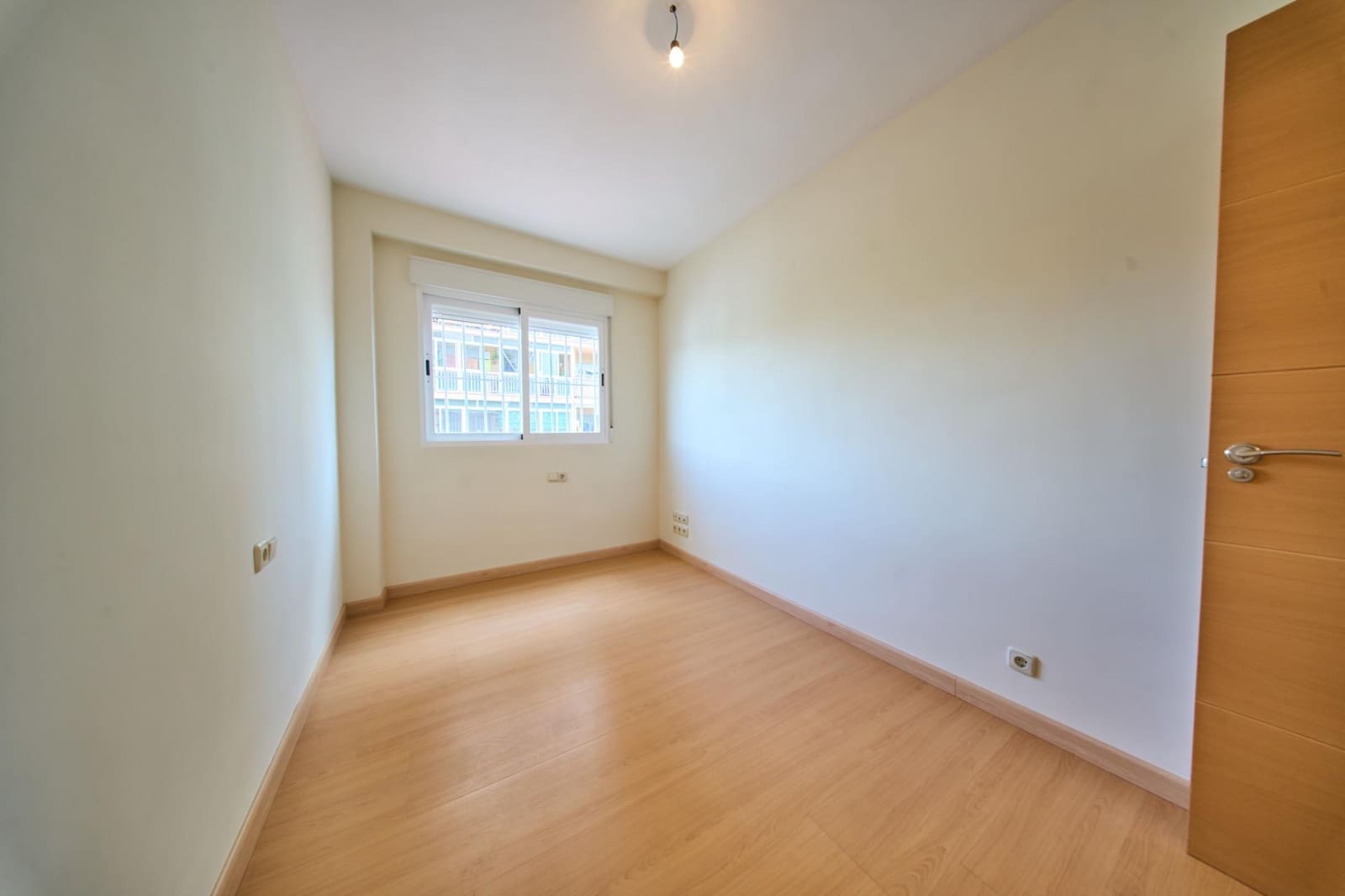 4 soveværelse Lejlighed til salg i Granada by - € 199.900 (Ref: 9816031)