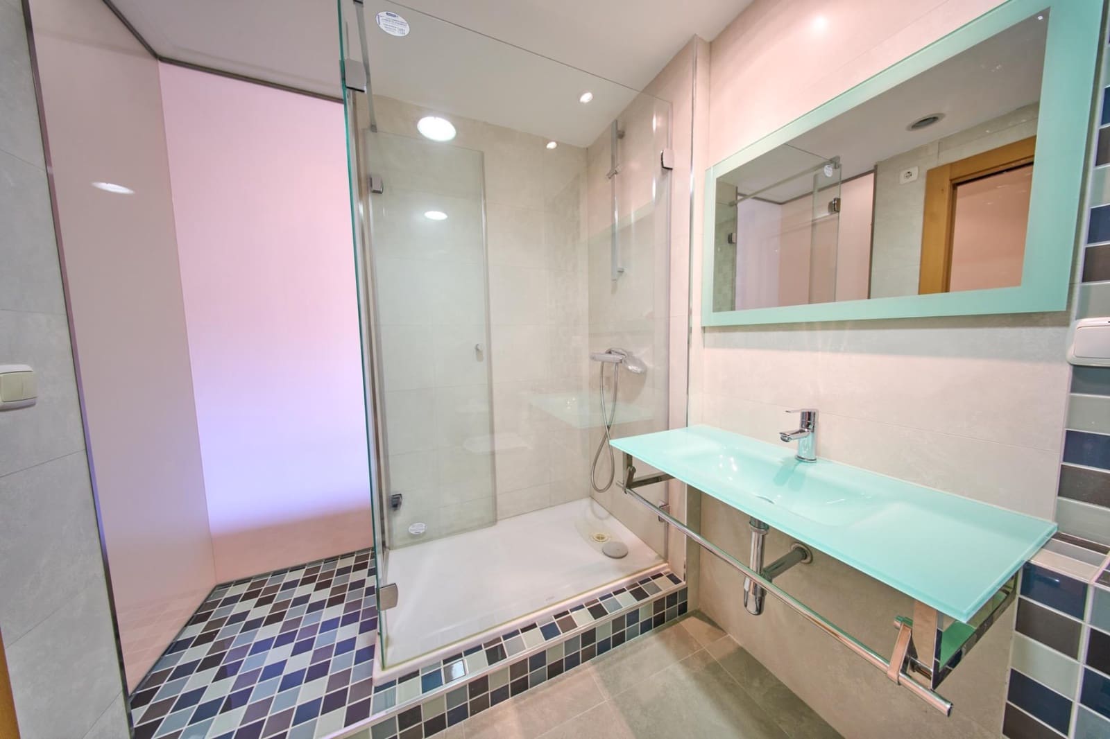4 soveværelse Lejlighed til salg i Granada by - € 199.900 (Ref: 9816031)