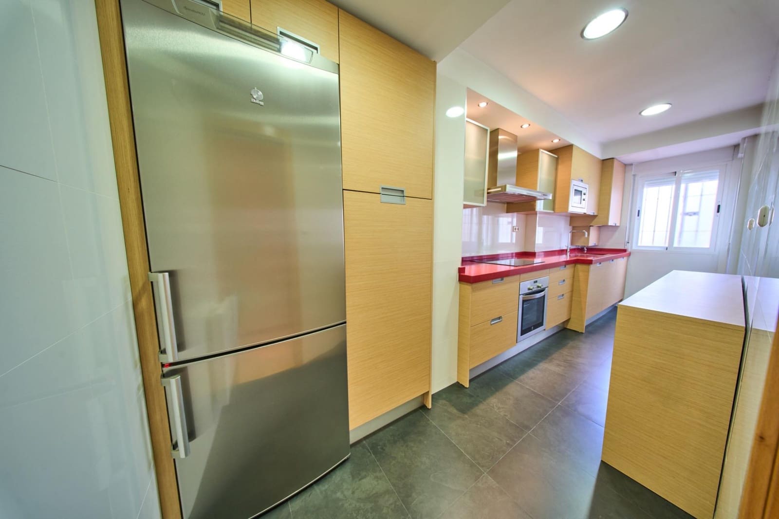 4 soveværelse Lejlighed til salg i Granada by - € 199.900 (Ref: 9816031)
