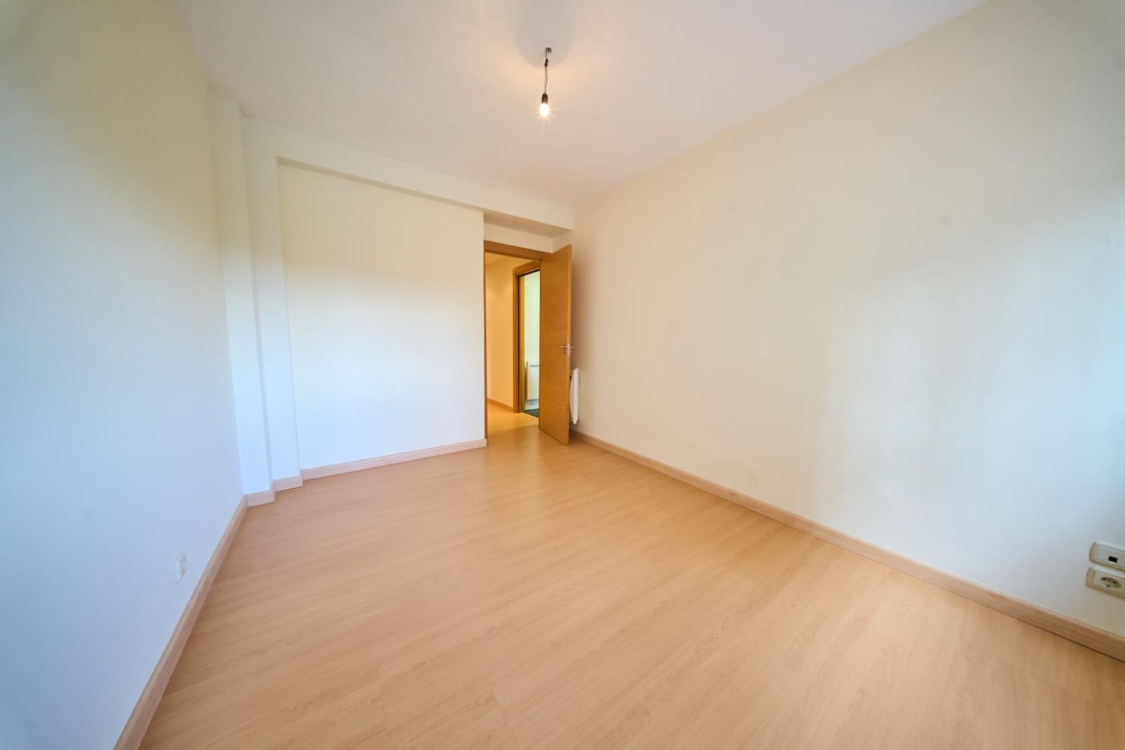 4 soveværelse Lejlighed til salg i Granada by - € 199.900 (Ref: 9816031)