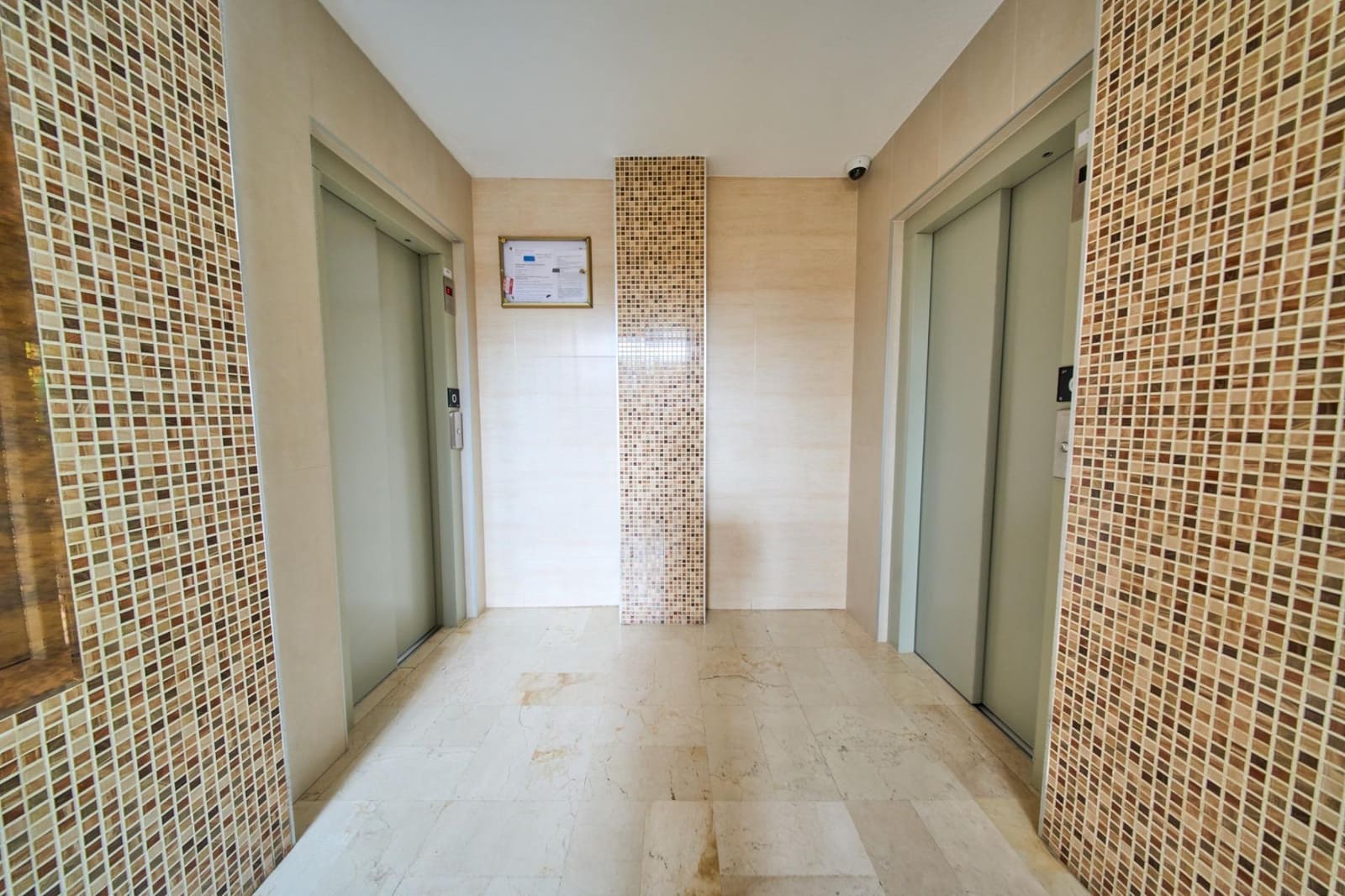4 soveværelse Lejlighed til salg i Granada by - € 199.900 (Ref: 9816031)