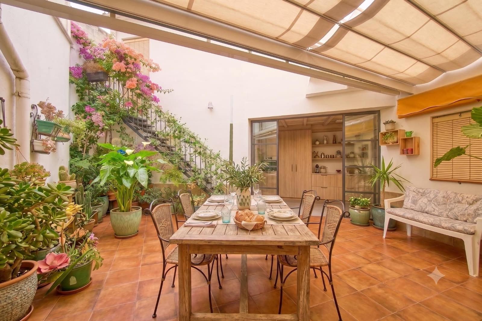 Pareado de 5 habitaciones en Armilla en venta con garaje - 290.000 € (Ref: 9818079)