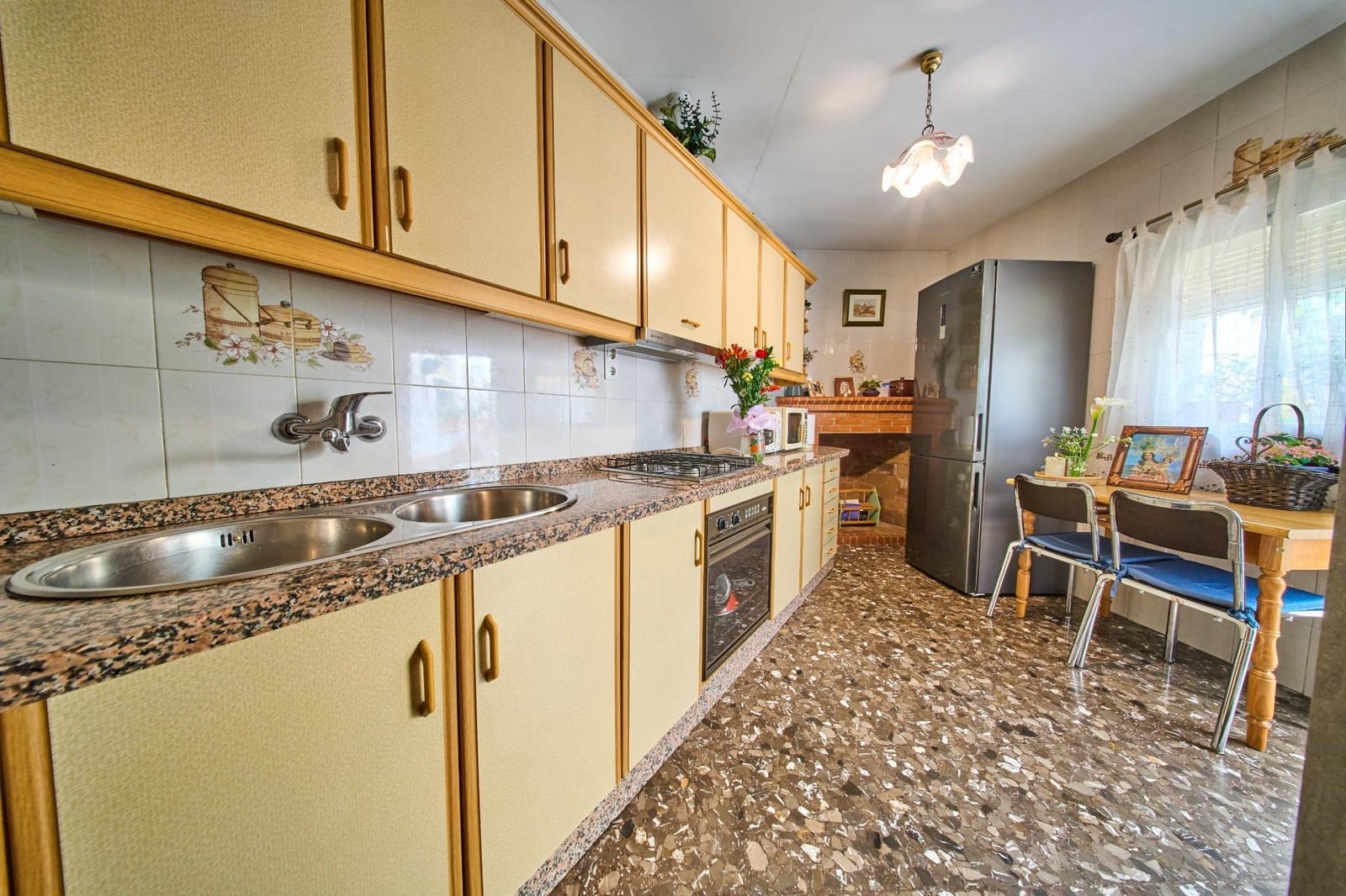 Pareado de 5 habitaciones en Armilla en venta con garaje - 290.000 € (Ref: 9818079)