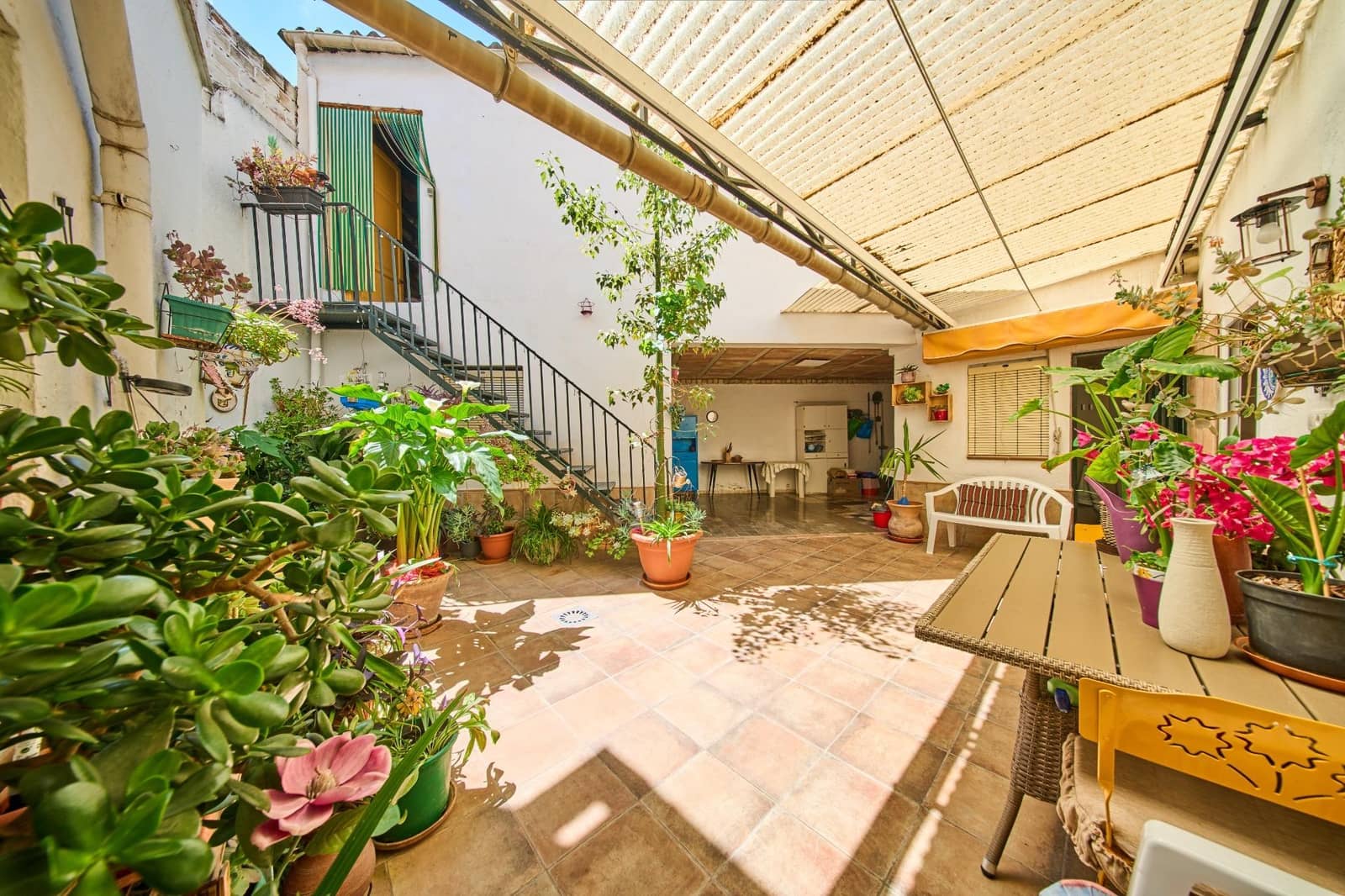 Pareado de 5 habitaciones en Armilla en venta con garaje - 290.000 € (Ref: 9818079)
