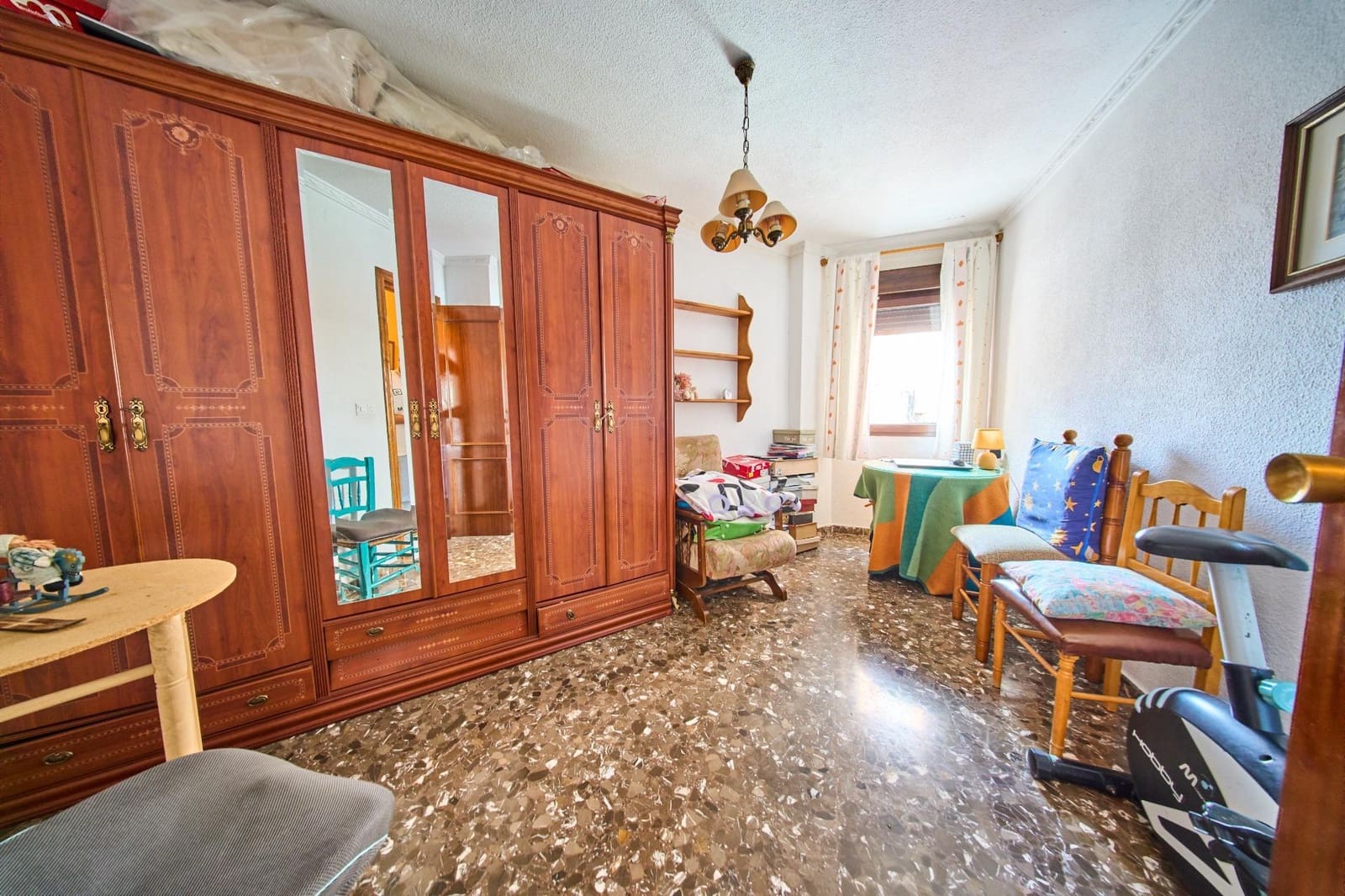Pareado de 5 habitaciones en Armilla en venta con garaje - 290.000 € (Ref: 9818079)