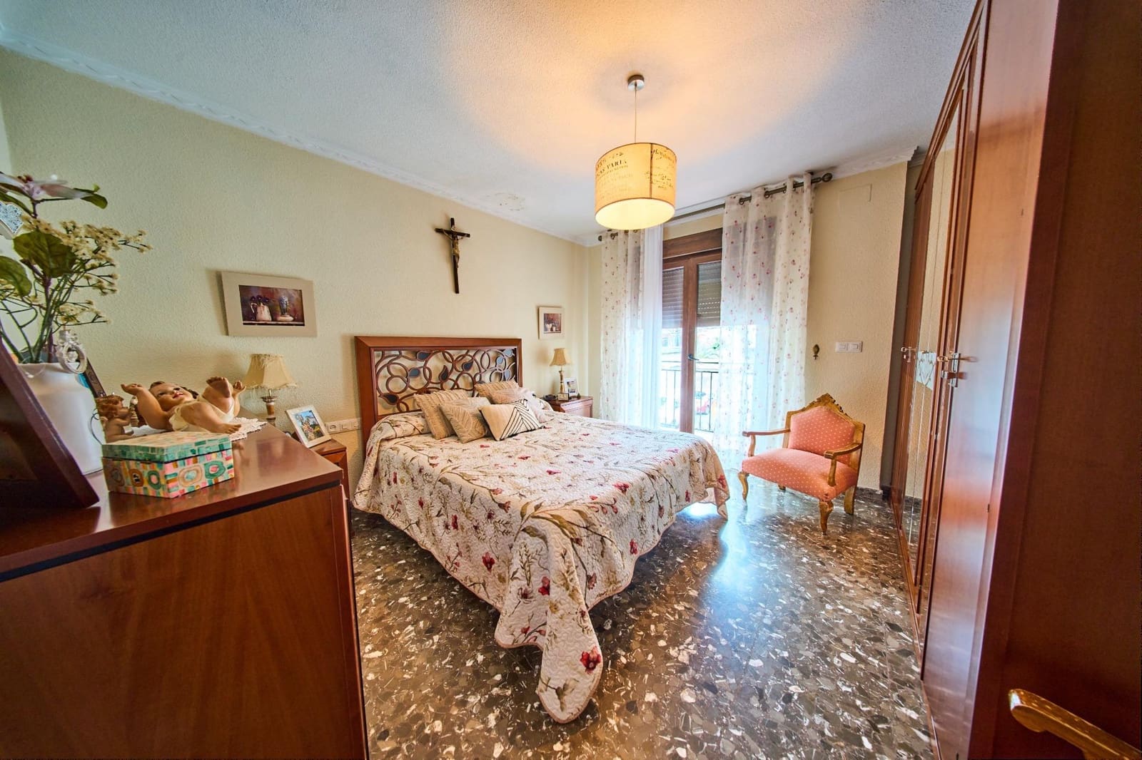 Pareado de 5 habitaciones en Armilla en venta con garaje - 290.000 € (Ref: 9818079)