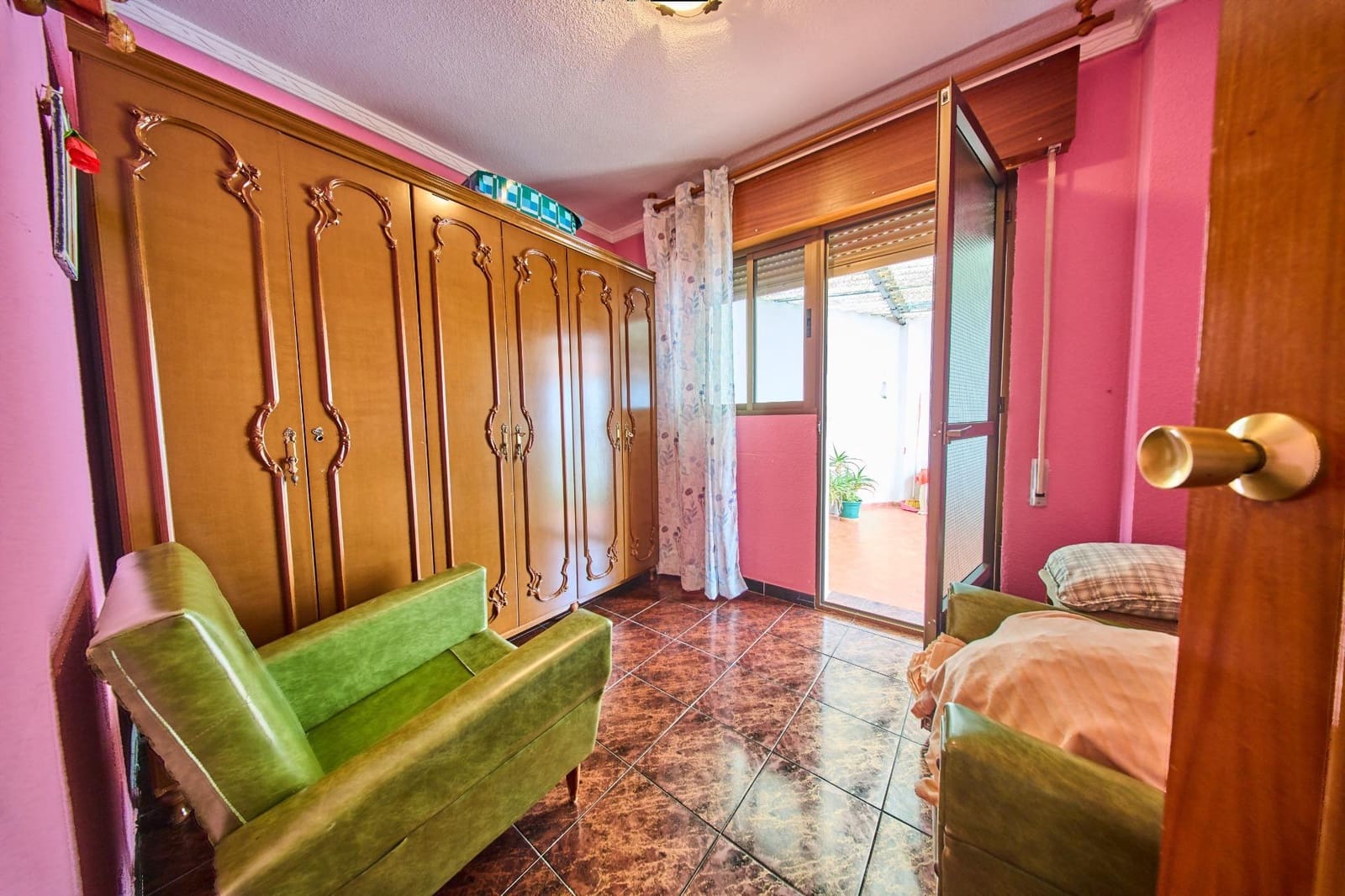 Pareado de 5 habitaciones en Armilla en venta con garaje - 290.000 € (Ref: 9818079)