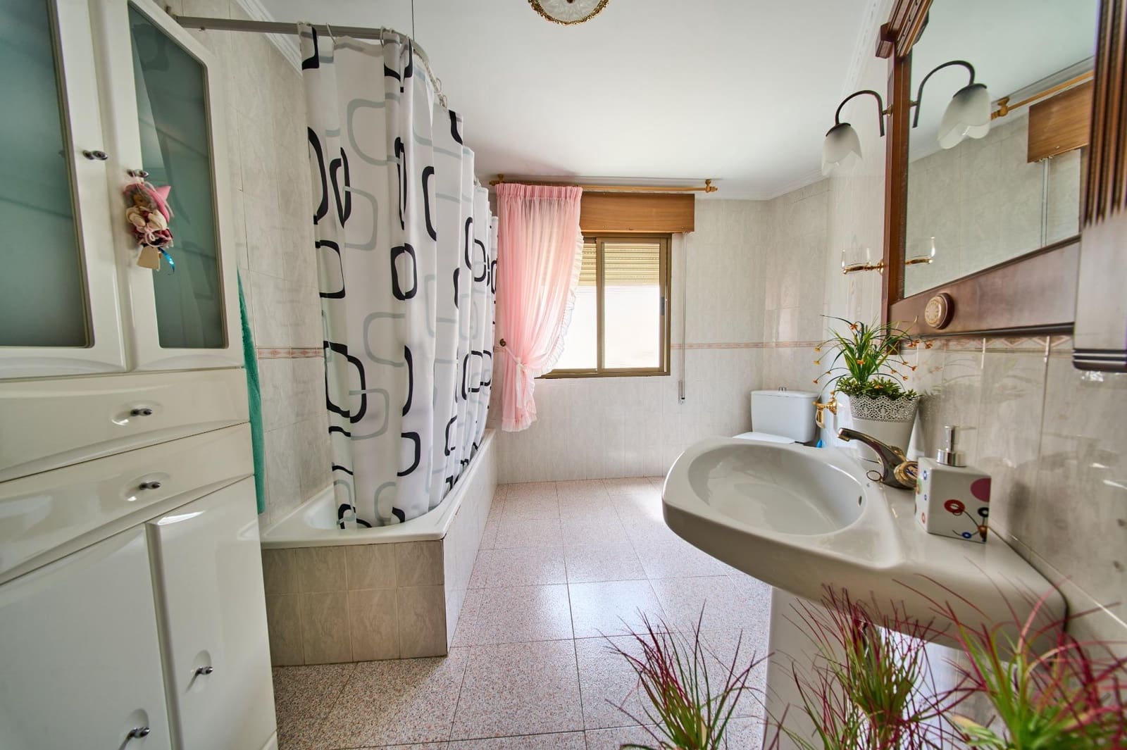 Pareado de 5 habitaciones en Armilla en venta con garaje - 290.000 € (Ref: 9818079)