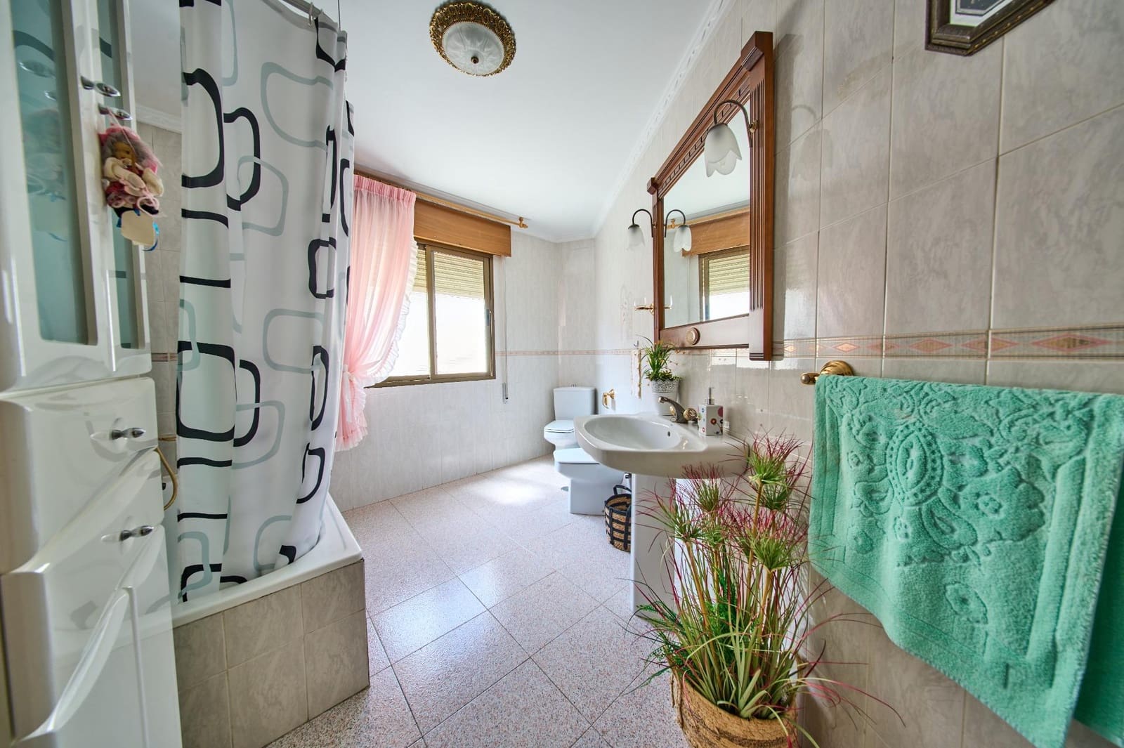 Pareado de 5 habitaciones en Armilla en venta con garaje - 290.000 € (Ref: 9818079)