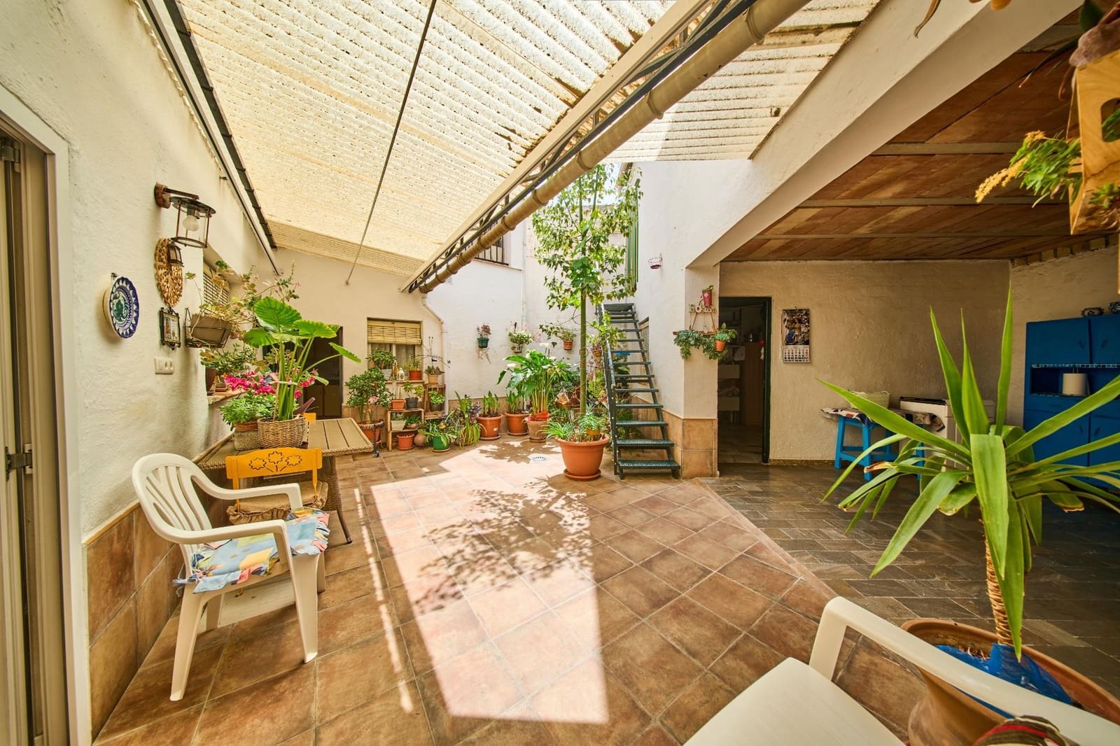 Pareado de 5 habitaciones en Armilla en venta con garaje - 290.000 € (Ref: 9818079)