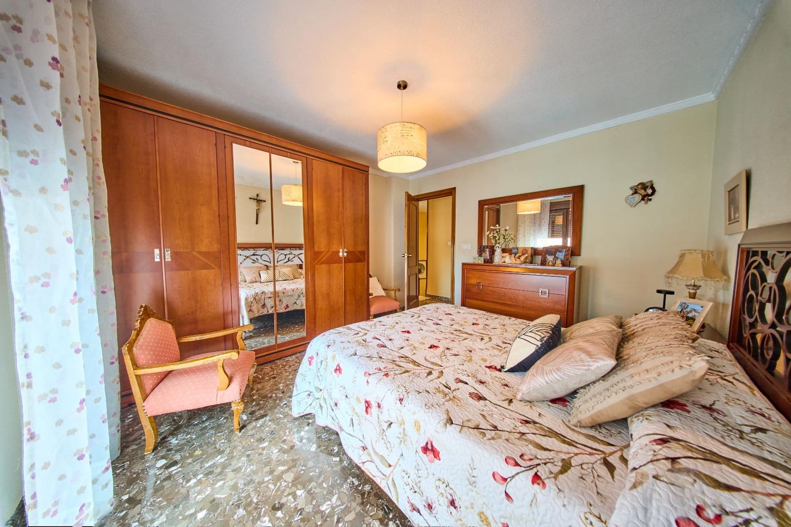 Pareado de 5 habitaciones en Armilla en venta con garaje - 290.000 € (Ref: 9818079)
