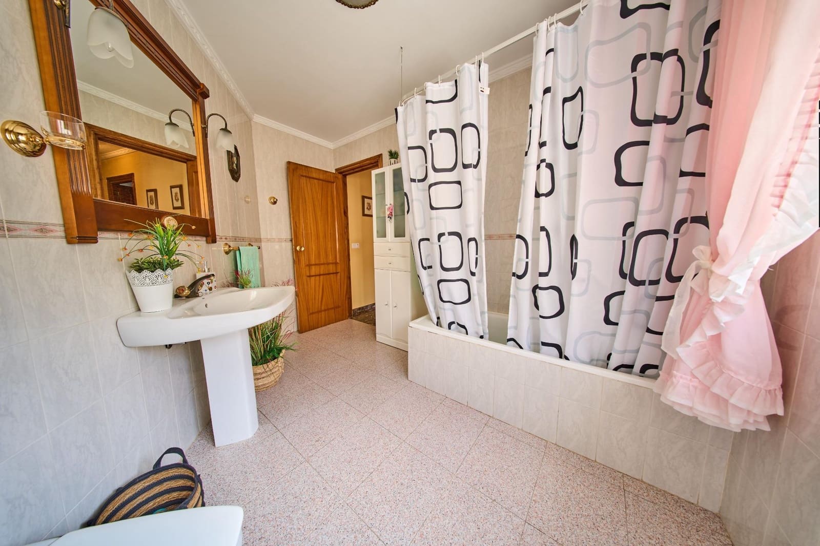 Pareado de 5 habitaciones en Armilla en venta con garaje - 290.000 € (Ref: 9818079)