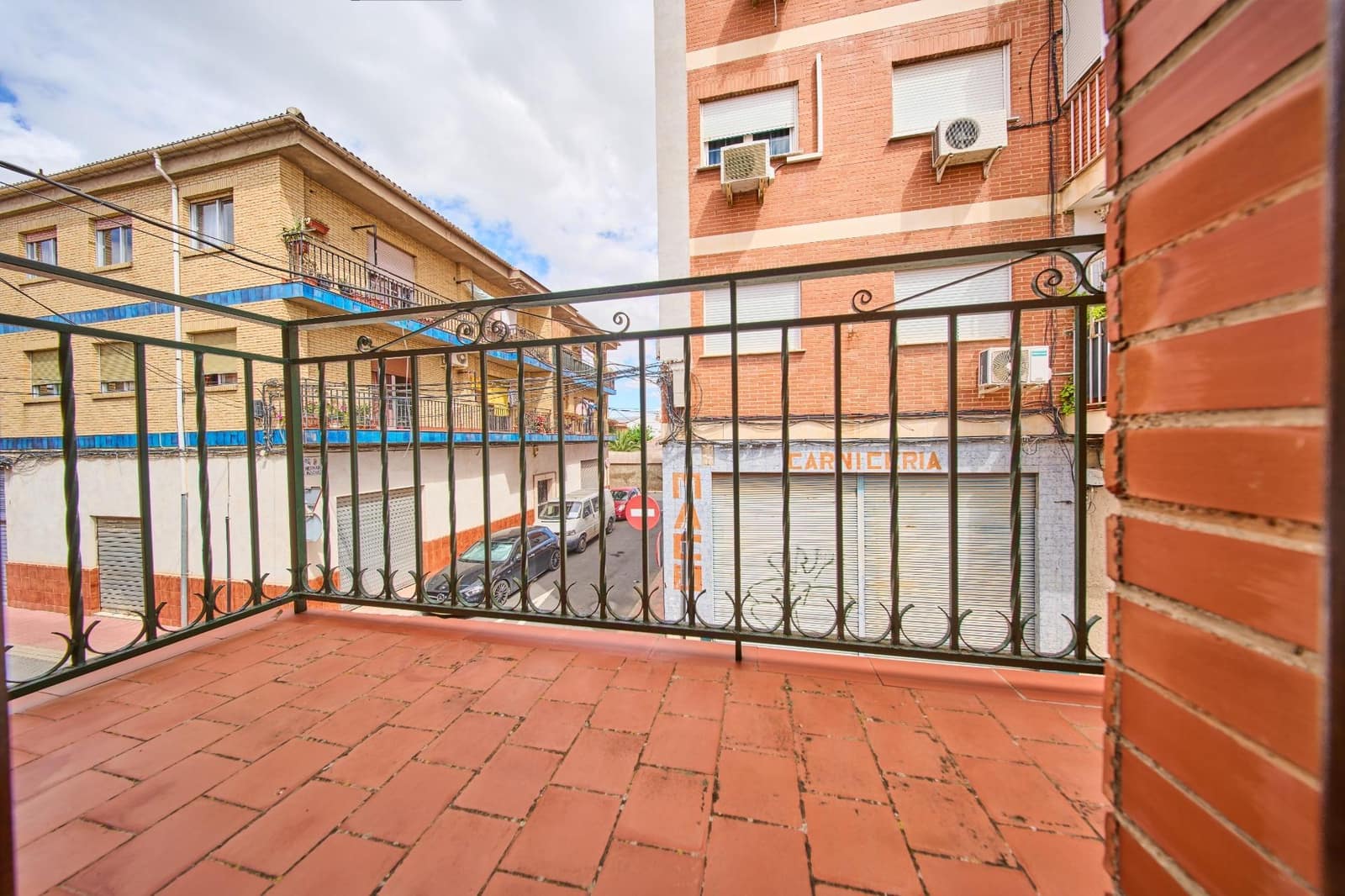 Pareado de 5 habitaciones en Armilla en venta con garaje - 290.000 € (Ref: 9818079)