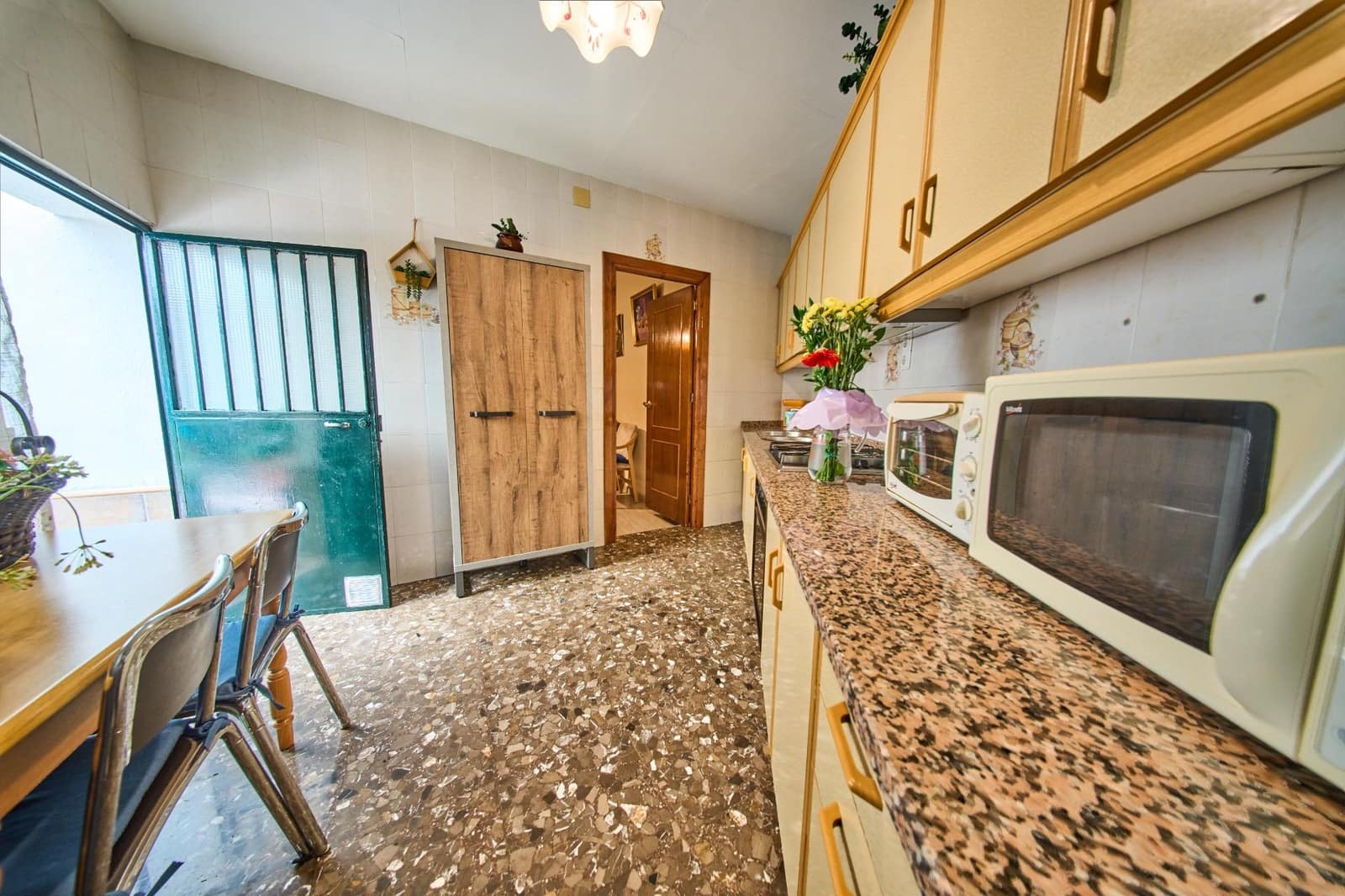Pareado de 5 habitaciones en Armilla en venta con garaje - 290.000 € (Ref: 9818079)