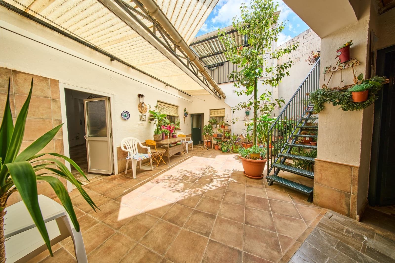 Pareado de 5 habitaciones en Armilla en venta con garaje - 290.000 € (Ref: 9818079)