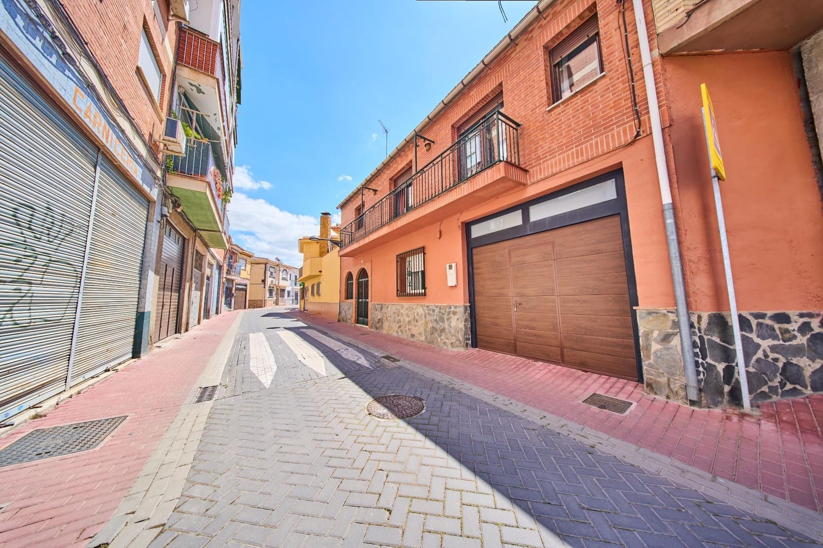 Pareado de 5 habitaciones en Armilla en venta con garaje - 290.000 € (Ref: 9818079)