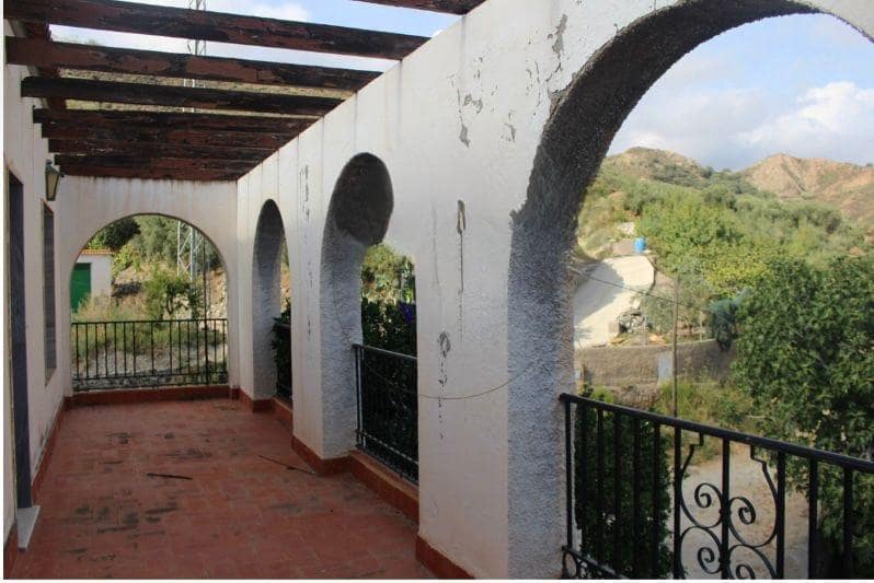 4 bedroom Villa for sale in Yator with garage - € 145,000 (Ref: 9822806)