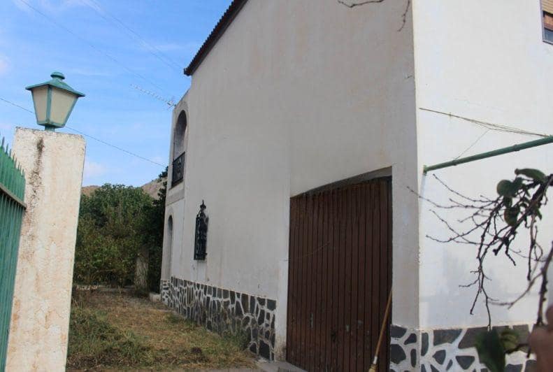 4 bedroom Villa for sale in Yator with garage - € 145,000 (Ref: 9822806)