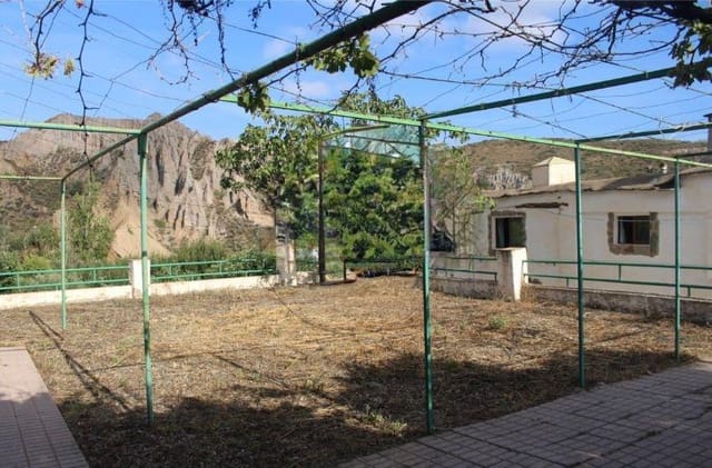 4 bedroom Villa for sale in Yator, Cádiar with garage - € 145,000 (Ref: 9822806)