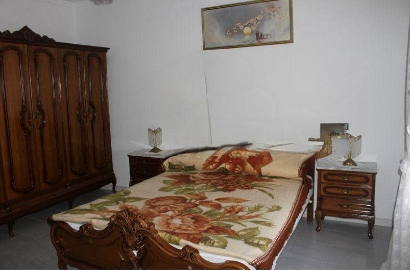 4 bedroom Villa for sale in Yator with garage - € 145,000 (Ref: 9822806)