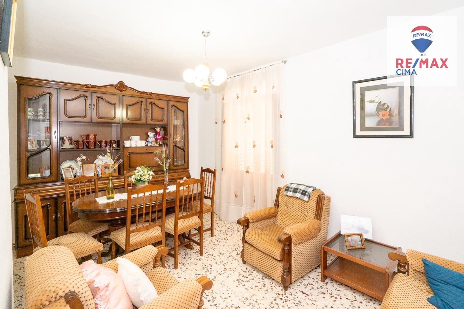 6 bedroom Finca/Country House for sale in Zujar - € 75,000 (Ref: 9822807)