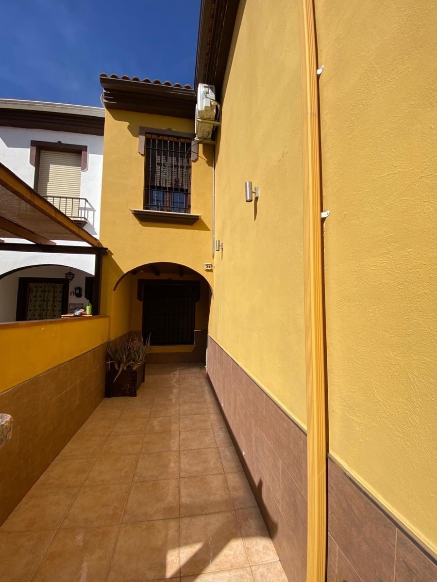 4 quarto Moradia em Banda para venda em Chauchina com garagem - 154 900 € (Ref: 9825462)