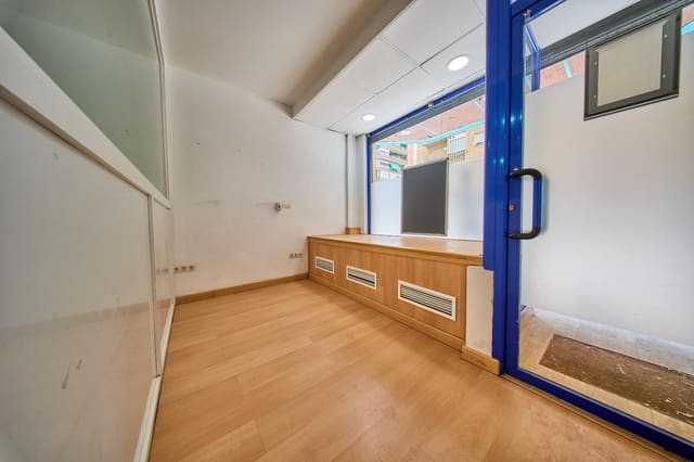Gewerbe zu vermieten in Zaidin, Granada Stadt - 900 € (Ref: 9827143)