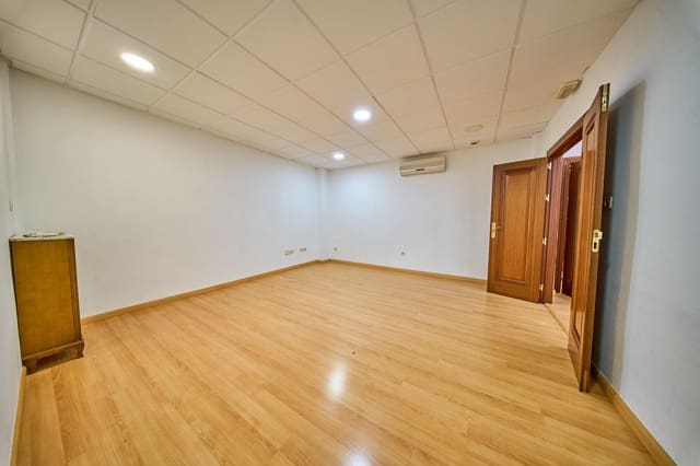 Gewerbe zu vermieten in Zaidin, Granada Stadt - 900 € (Ref: 9827143)