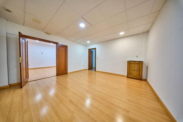 Gewerbe zu vermieten in Zaidin, Granada Stadt - 900 € (Ref: 9827143)
