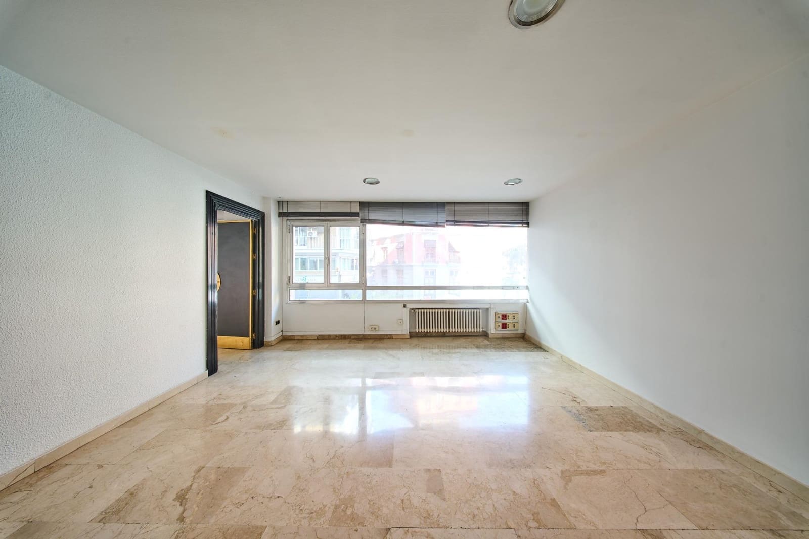 4 bedroom Flat for sale in Granada city - € 475,000 (Ref: 9833906)