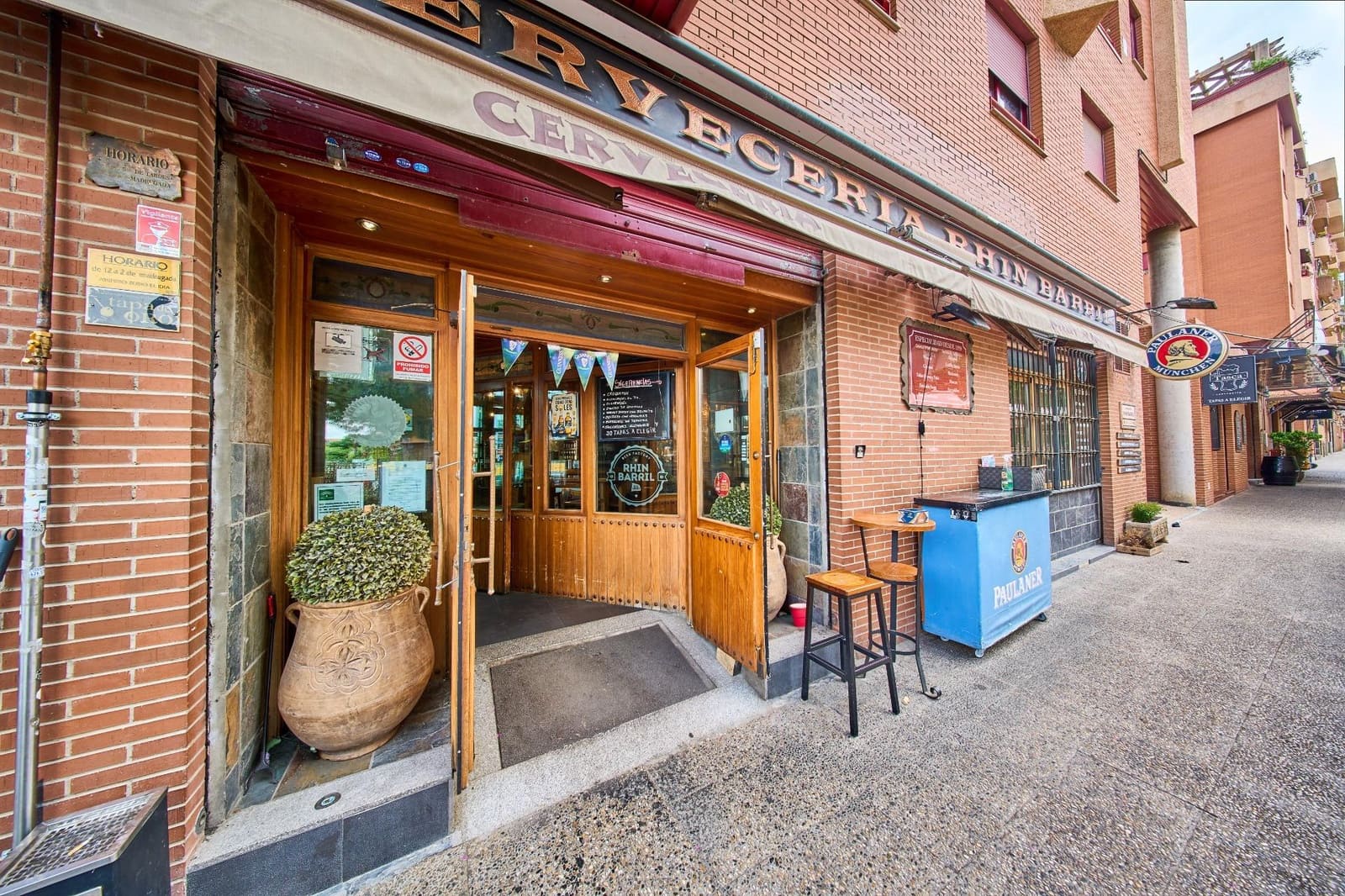 Local Comercial en Granada ciudad en venta - 235.000 € (Ref: 9836568)