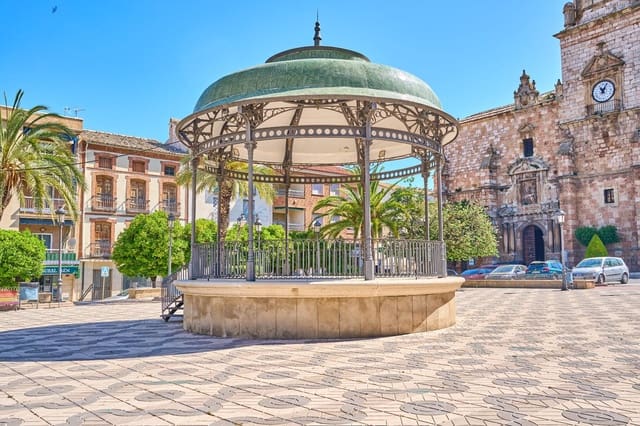 5 Zimmer Haus zu verkaufen in Mancha Real mit Garage - 68.000 € (Ref: 9836572)