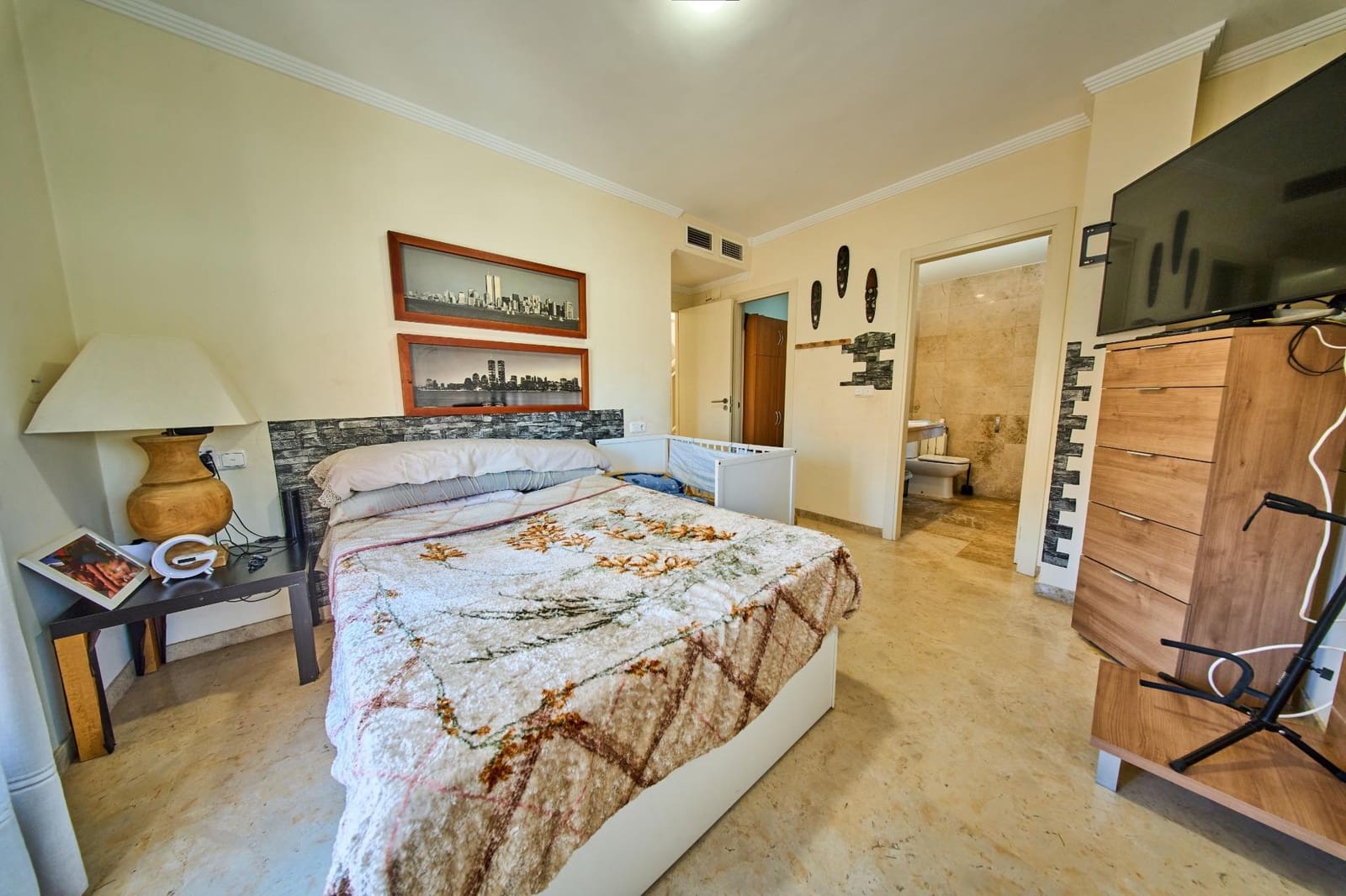 6 bedroom Semi-detached Villa for sale in Ogijares with pool garage - € 390,000 (Ref: 9839518)