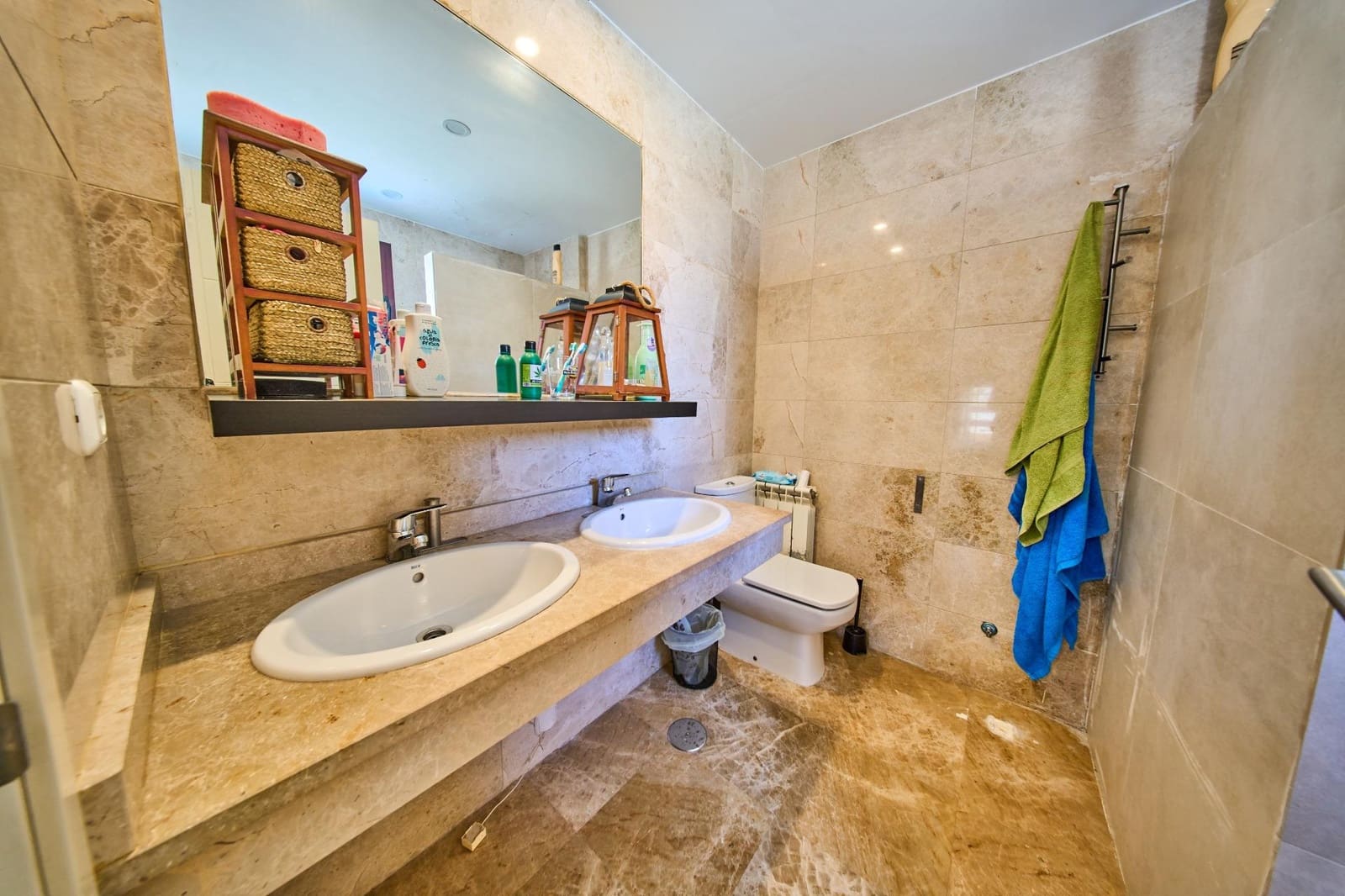 6 bedroom Semi-detached Villa for sale in Ogijares with pool garage - € 390,000 (Ref: 9839518)