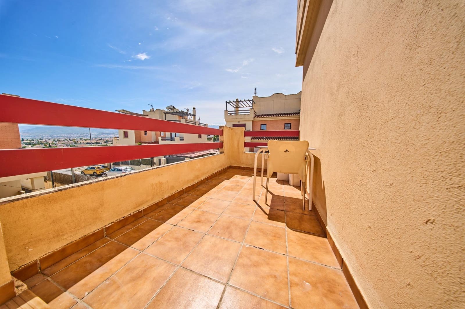 6 bedroom Semi-detached Villa for sale in Ogijares with pool garage - € 390,000 (Ref: 9839518)