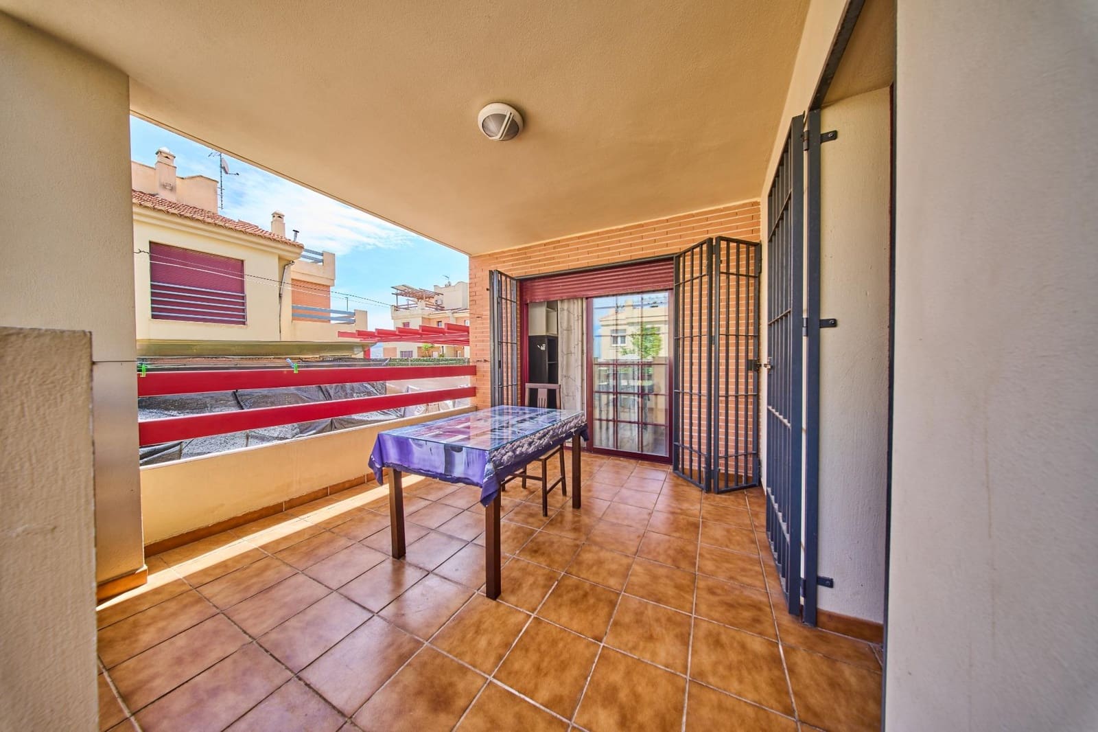 6 bedroom Semi-detached Villa for sale in Ogijares with pool garage - € 390,000 (Ref: 9839518)