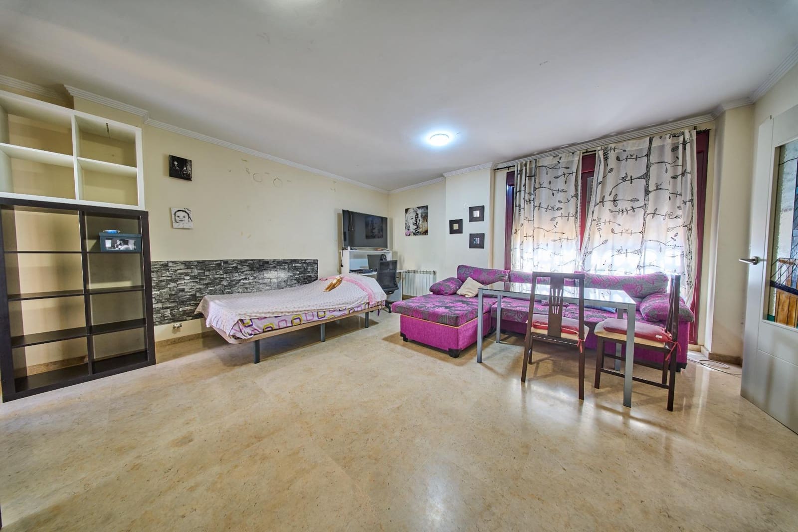 6 bedroom Semi-detached Villa for sale in Ogijares with pool garage - € 390,000 (Ref: 9839518)
