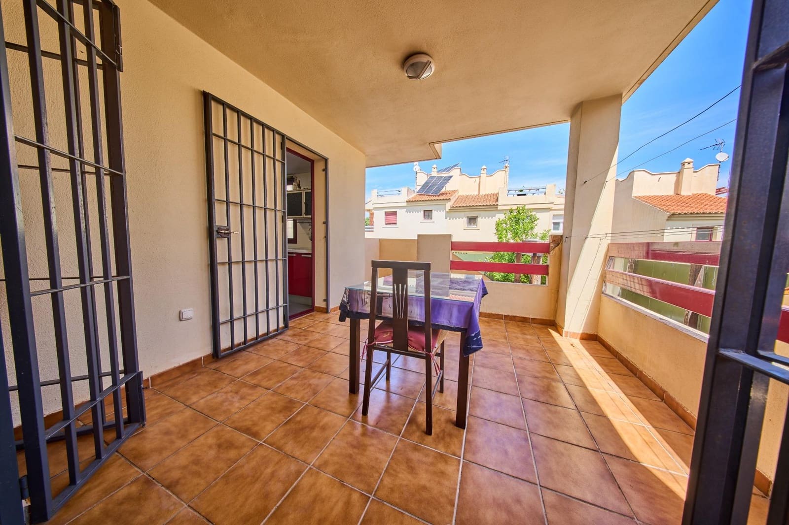 6 bedroom Semi-detached Villa for sale in Ogijares with pool garage - € 390,000 (Ref: 9839518)