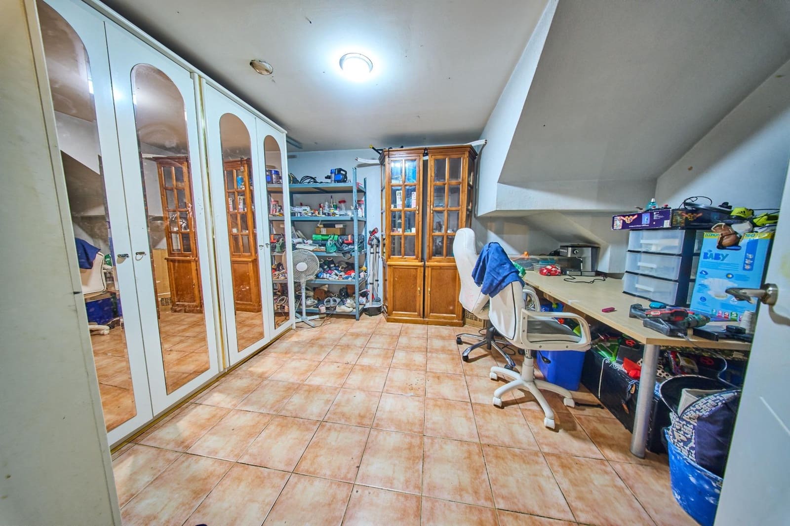 6 bedroom Semi-detached Villa for sale in Ogijares with pool garage - € 390,000 (Ref: 9839518)