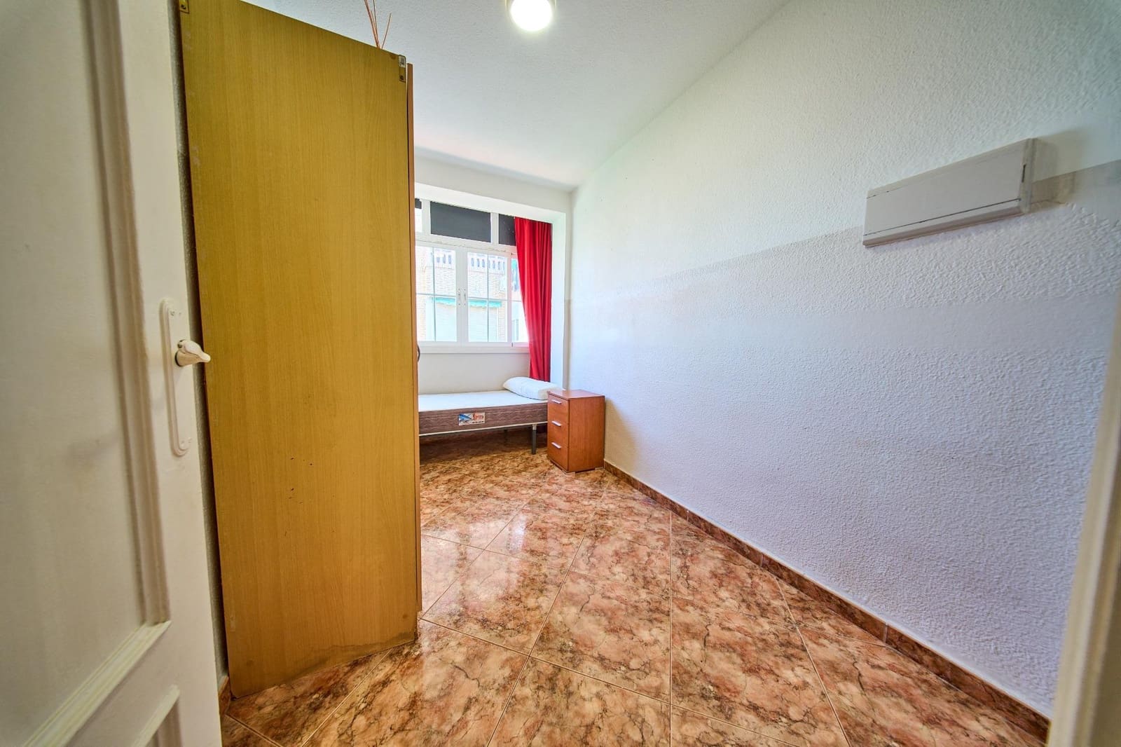 2 quarto Apartamento para venda em Granada cidade - 179 900 € (Ref: 9846627)