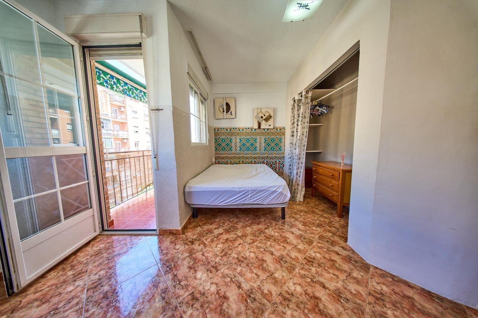 2 quarto Apartamento para venda em Granada cidade - 179 900 € (Ref: 9846627)