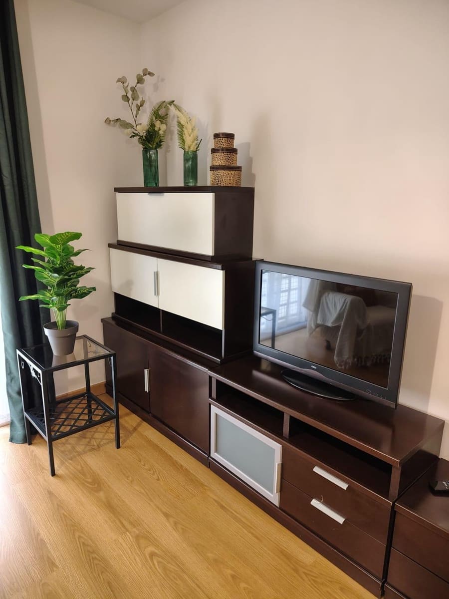 1 bedroom Flat for rent in Granada city - € 800 (Ref: 9860284)