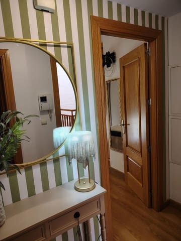 1 slaapkamer Flat te huur in Centro, Granada stad - € 800 (Ref: 9860284)
