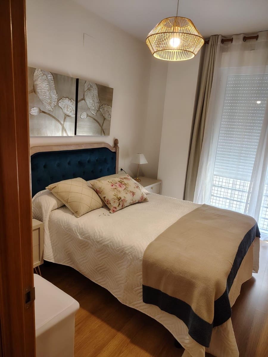 1 bedroom Flat for rent in Granada city - € 800 (Ref: 9860284)