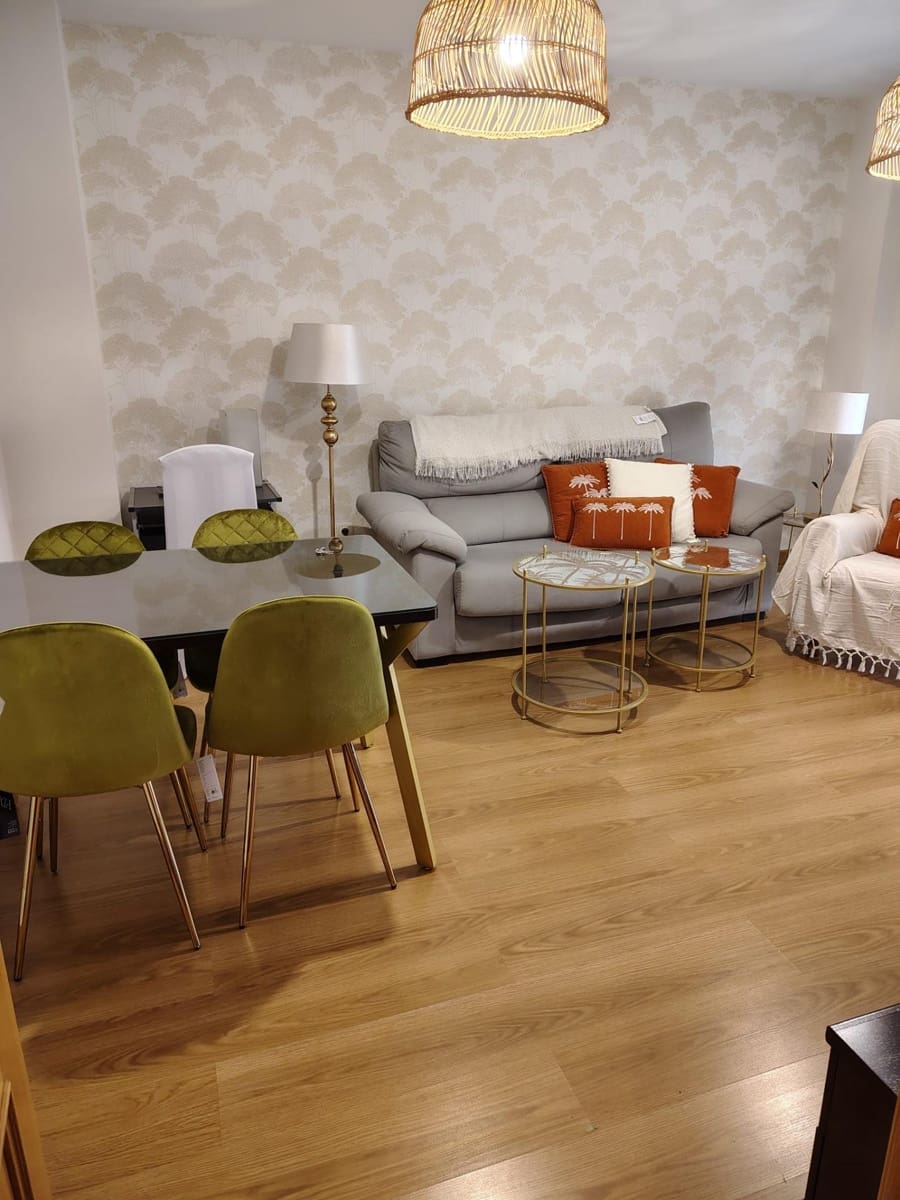 1 bedroom Flat for rent in Granada city - € 800 (Ref: 9860284)