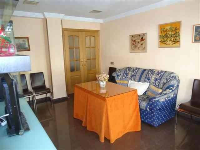 Piso de 3 habitaciones en Centro, Granada ciudad en alquiler - 1.000 € (Ref: 9860285)