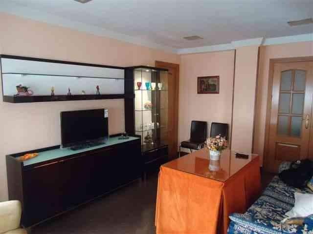 Piso de 3 habitaciones en Centro, Granada ciudad en alquiler - 1.000 € (Ref: 9860285)