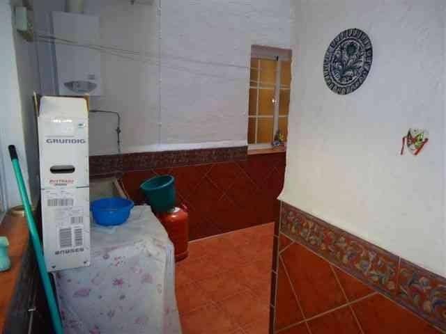 Piso de 3 habitaciones en Granada ciudad en alquiler - 1.000 € (Ref: 9860285)