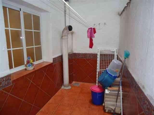 Piso de 3 habitaciones en Granada ciudad en alquiler - 1.000 € (Ref: 9860285)